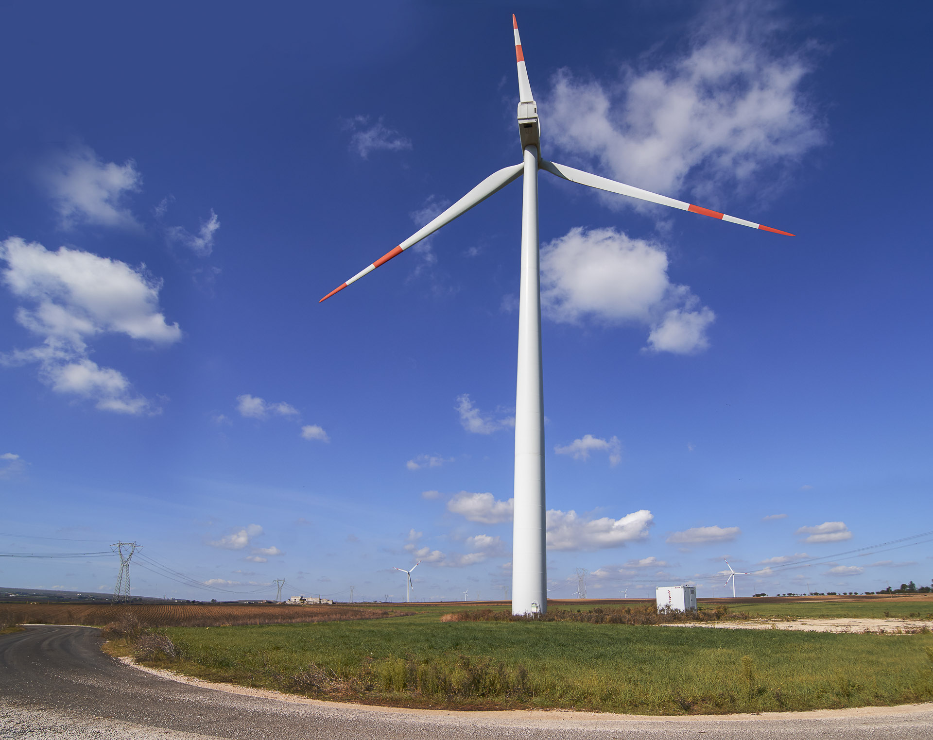 Impianto energia verde elettrica eolica rinnovabile Lamacarvotta