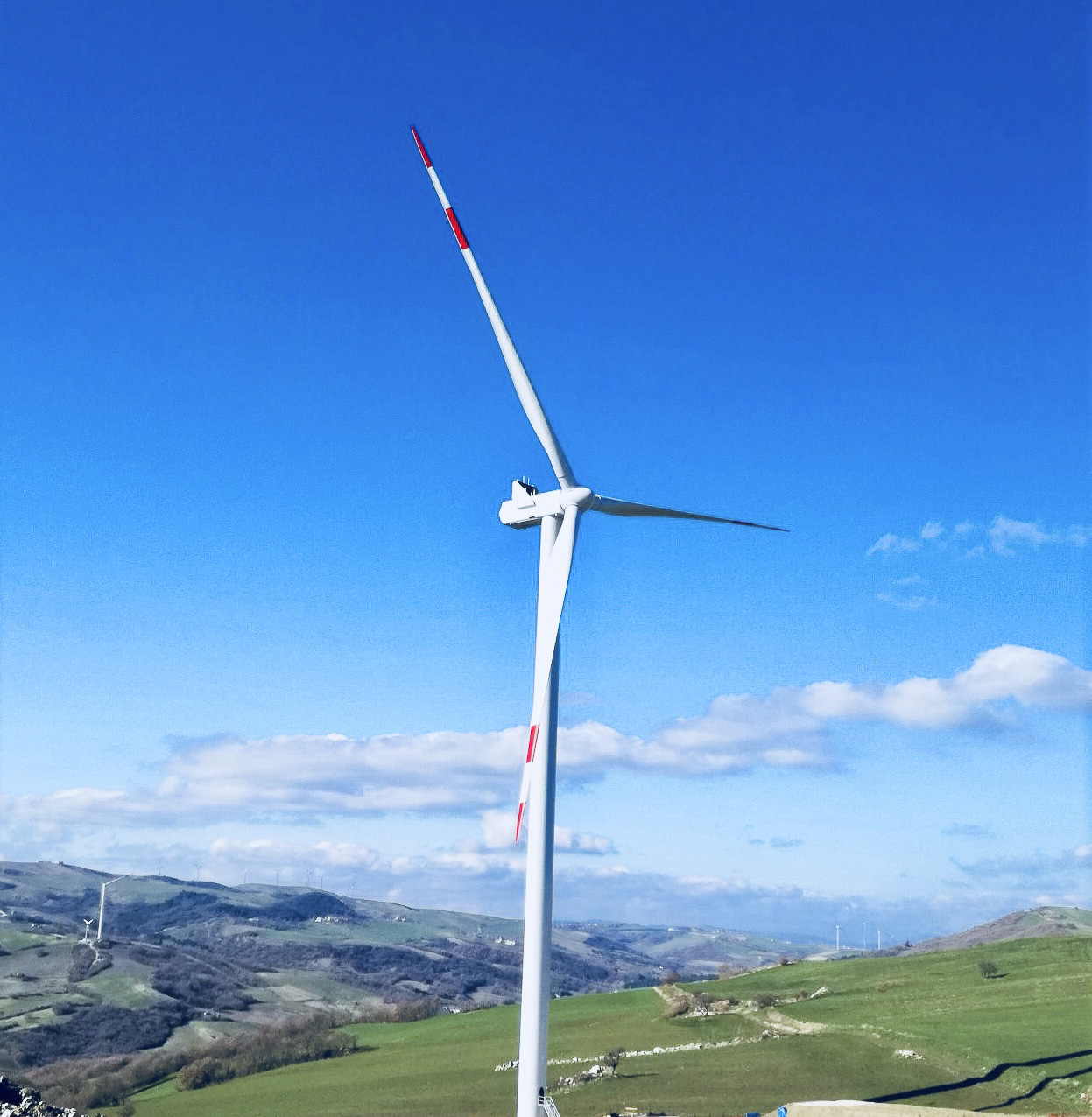 Parco produzione energia elettrica verde rinnovabile eolica Monteverde